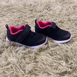 Cute Coodo toddler sneakers size 8 black and pink